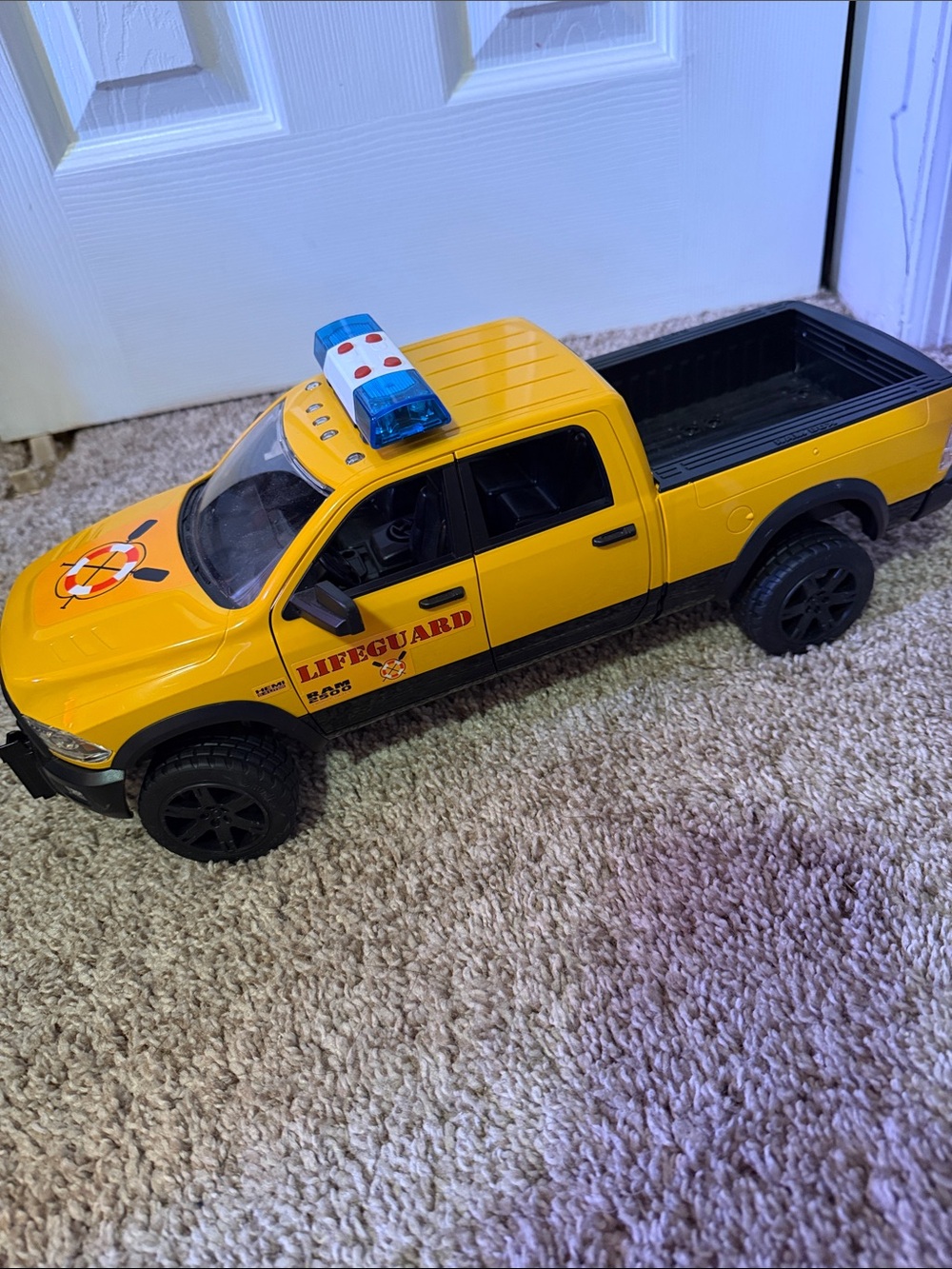 Yellow Lifeguard Rescue Pickup Truck Toy with Blue Light